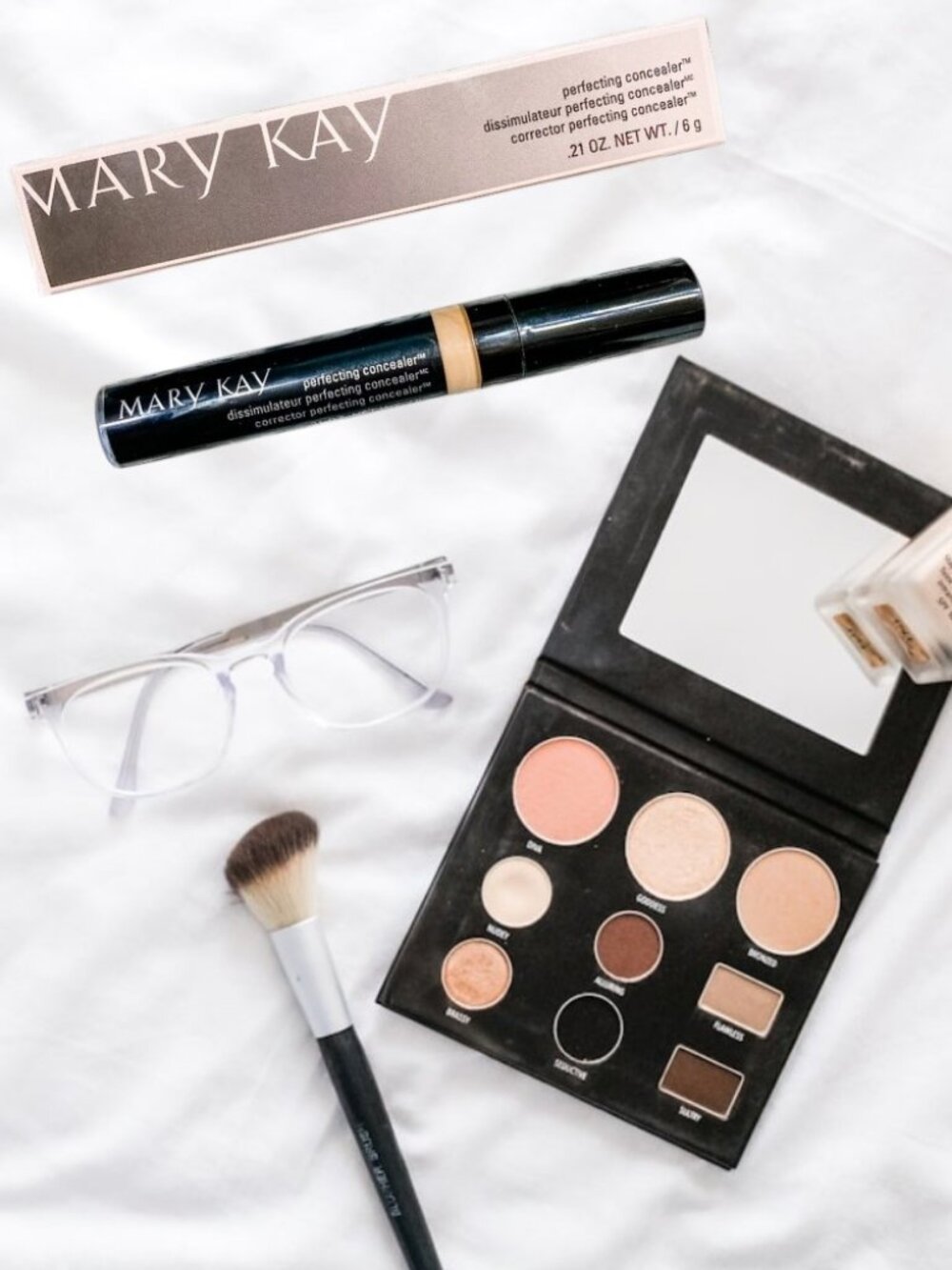 Mary Kay® Deep Beige Perfecting Concealer ✨NIB✨